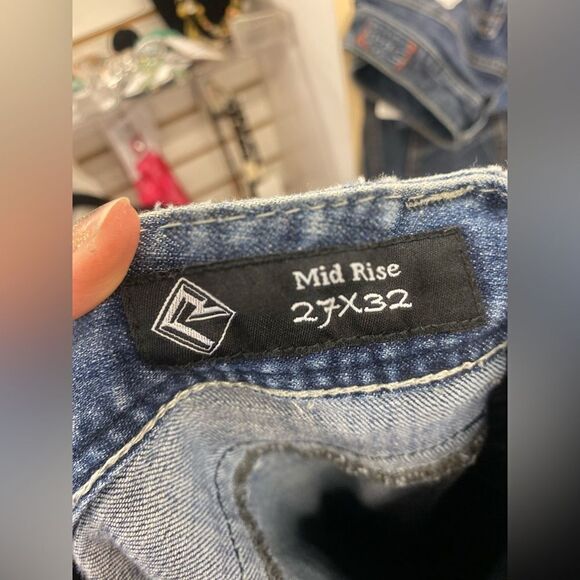 27x32 Mid Rise Jeans by Rock and Roll - Picture 4 of 4